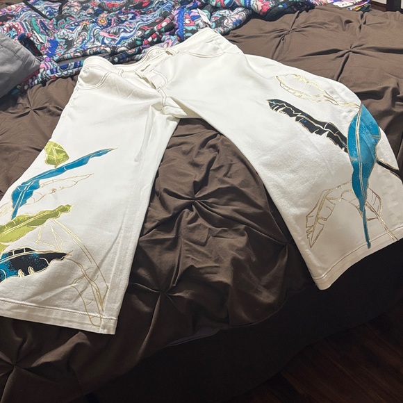 Chico's Pants - Chico's White Cropped Pants with Colorful Leaf Design